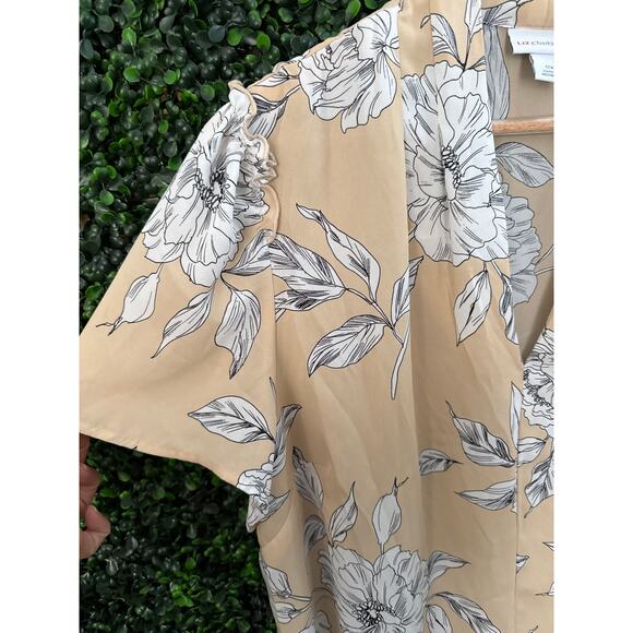 Liz Claiborne, Lightweight Floral Blouse Women’s size 1X - Picture 2 of 6
